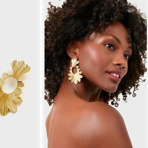 Modafleur Earrings from Tuckernuck